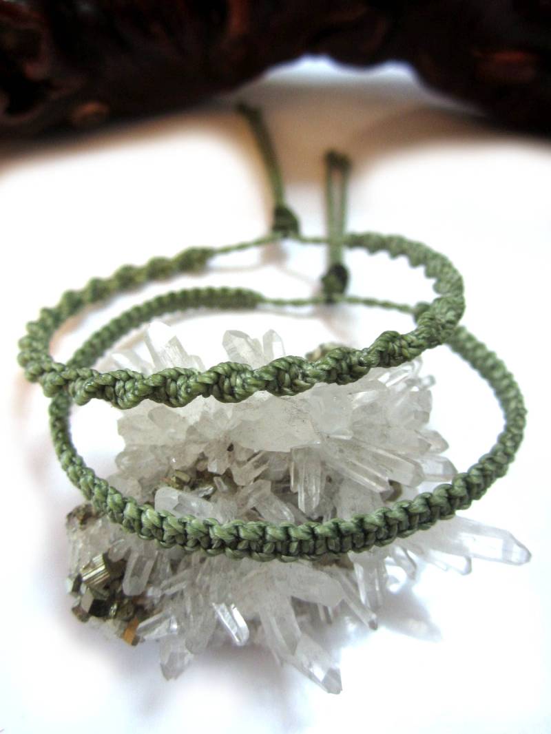 x2 Grün Oliv Freundschaft Armbänder/Bohemian/Unisex Flach Und Spirale Schnur Armband Handgefertigt/Geflochten Mit Gewachster Knoten Réf.pp+Ps90 x2 Grün Oliv Freundschaft Armbänder/Bohemian/Unisex Flach Und Spirale Schnur Armband Handgefertigt/Geflochten Mit Gewachster Knoten Réf.pp+Ps90 von PapachoCreations
