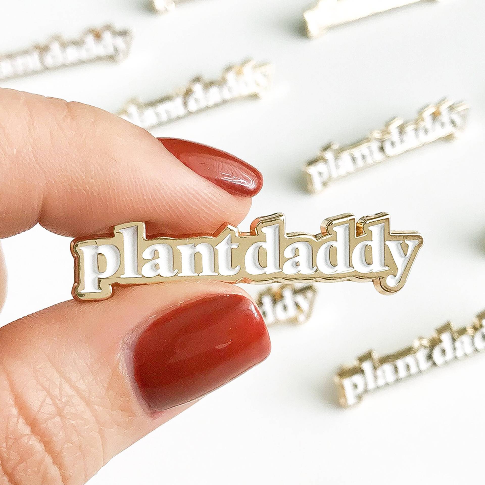 Plant Daddy Emaille Pin | Pins & Zubehör Für Pflanzenliebhaber Anstecknadel Geschenk Ihn Dad Moderne Krawattennadel Brosche von PaperAnchorCo