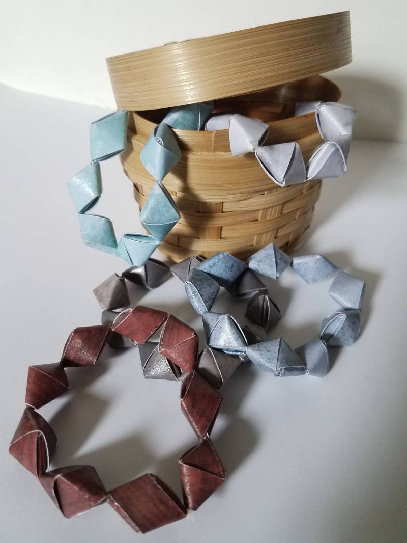 Origami-Prisma-stretch-Armband von PaperTigerFolds