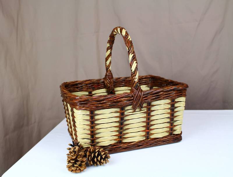 Korb Aus Zeitung Mit Henkel, Braun-Beige von PaperUpcyclingShop