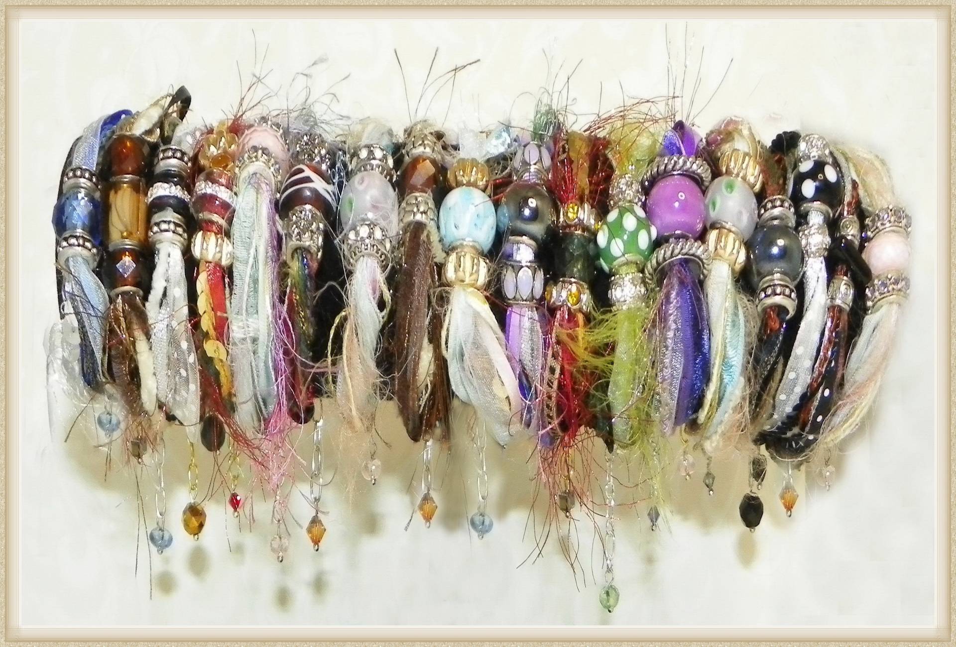 Boho Faser Armbänder, Größe 7 - 1/2 Multi Fasern, Medium, Mehrere Aufeinander Abgestimmte Farben, Perlen Boho Faser Armbänder, Größe 7 - 1/2 Multi Fasern, Medium, Mehrere Aufeinander Abgestimmte Farben, Perlen von PaperandBeadsbyAngie