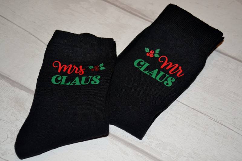 Mr & Mrs Weihnachtssocken Originelle Socken Stocking Filler Wichteln von PapercutzByK