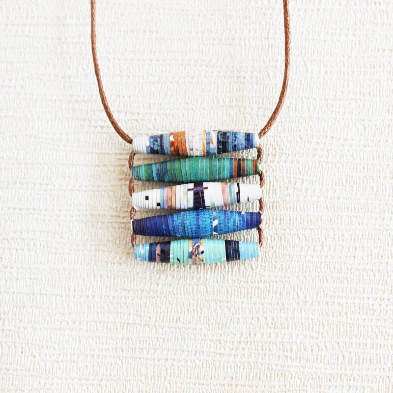 Reise Magazin Papier Perlenkette Umweltfreundlicher Boho Schmuck von Papermelon