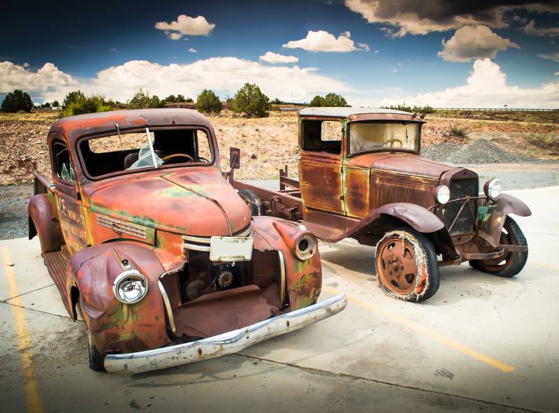 Papermoon Fototapete "Abandoned Old Cars" von Papermoon