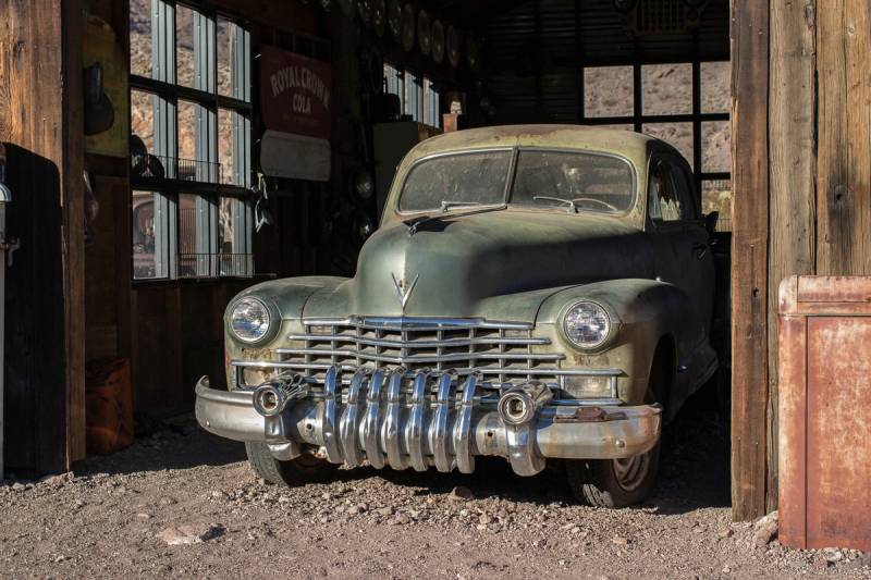 Papermoon Fototapete "Altes Auto" von Papermoon