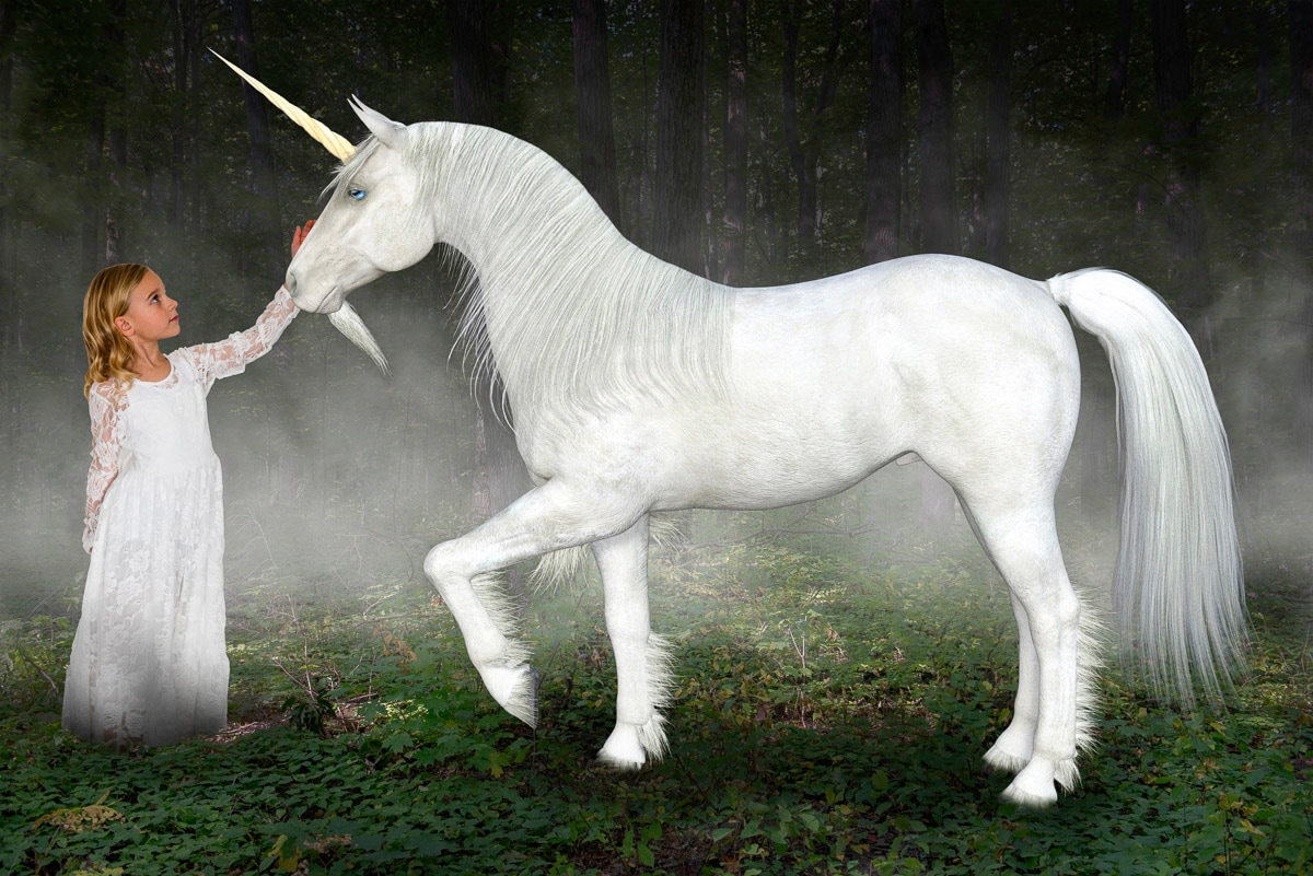 Papermoon Fototapete "Einhorn Hoffnung Liebe Frieden" von Papermoon