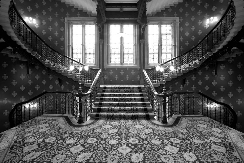 Papermoon Fototapete "Gebäude Schwarz & Weiß" von Papermoon