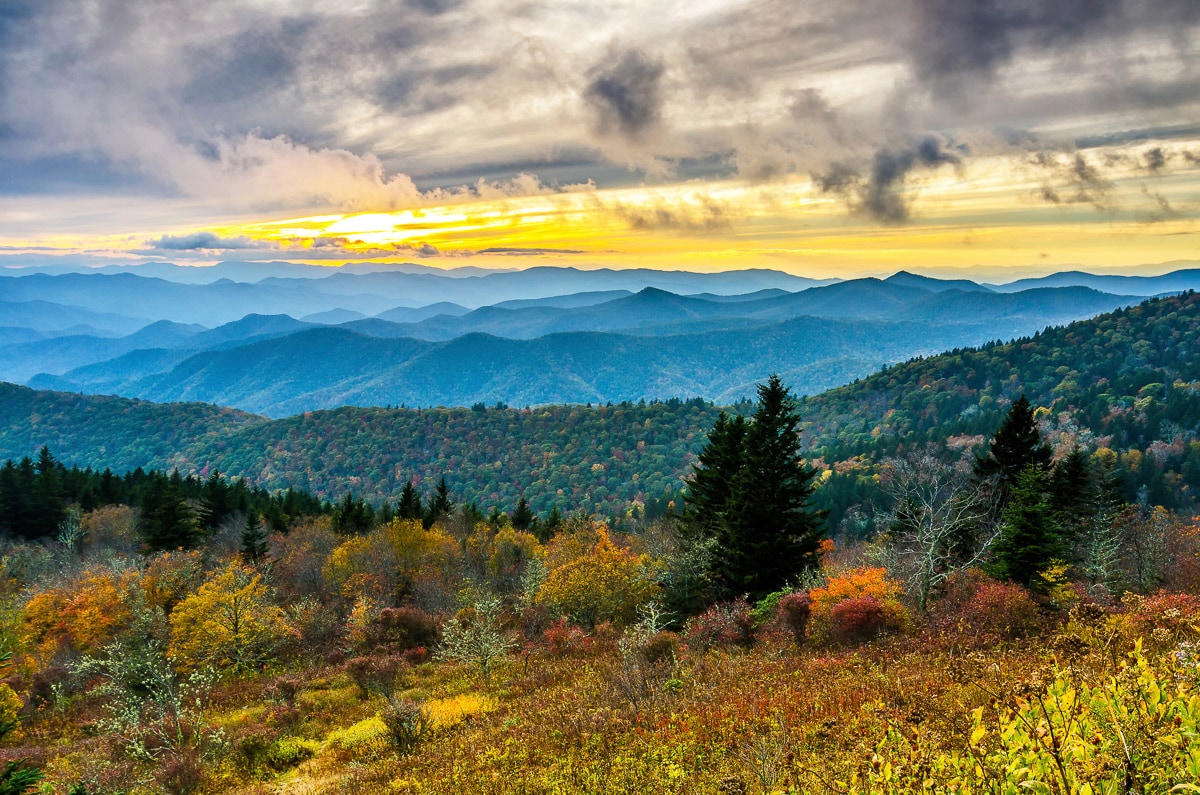 Papermoon Fototapete "Herbst Sonnenuntergang Cowee Mountain" von Papermoon