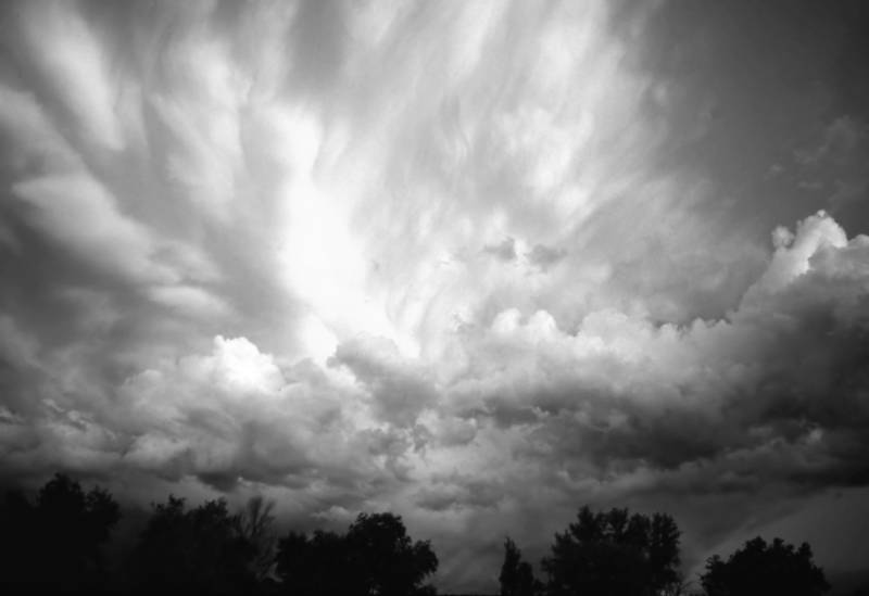 Papermoon Fototapete "Himmel Schwarz & Weiß" von Papermoon