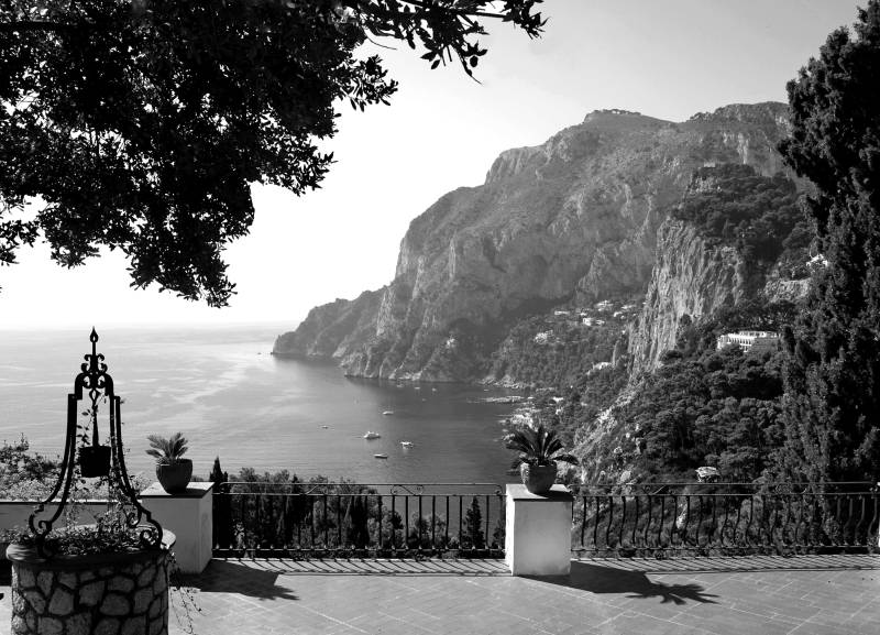 Papermoon Fototapete "Landschaft schwarz & weiß" von Papermoon