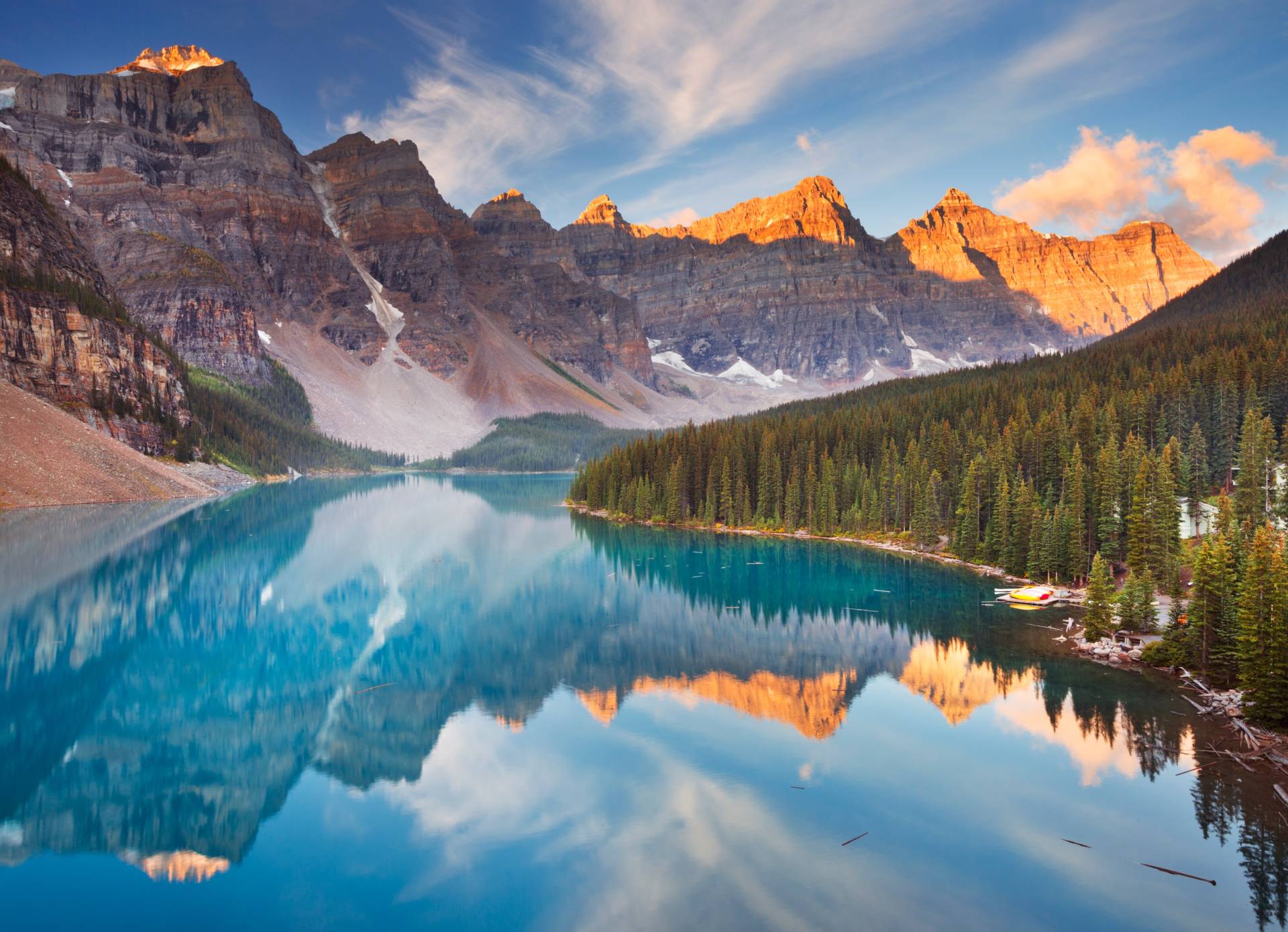 Papermoon Fototapete "Moraine Lake Rocky Mountains" von Papermoon