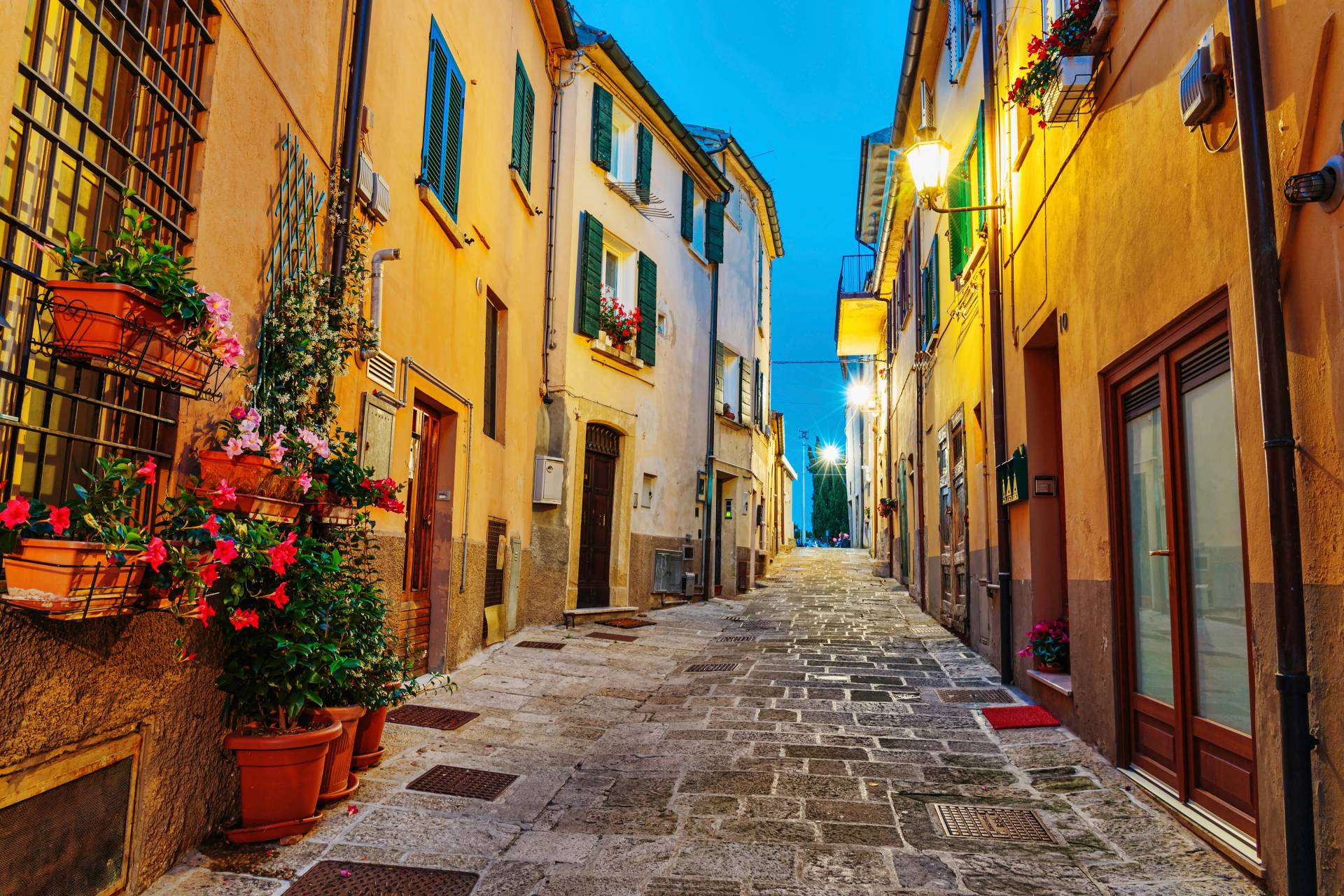 Papermoon Fototapete "Old Town in Italy" von Papermoon