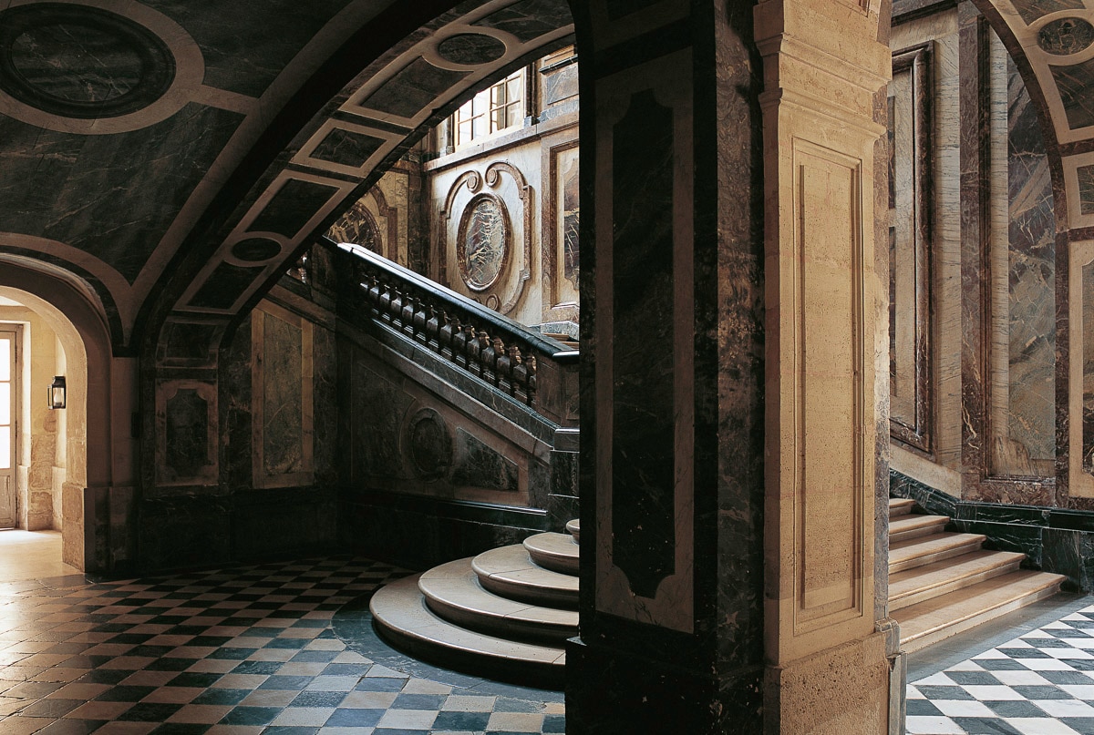 Papermoon Fototapete "Parade Schwarz & Weiß" von Papermoon