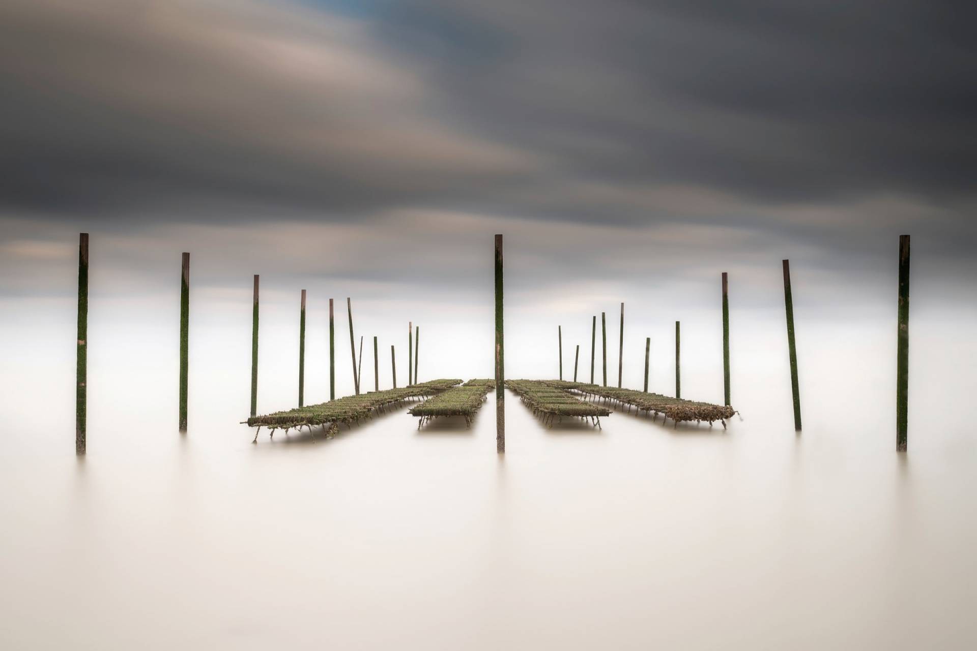 Papermoon Fototapete "Photo-Art CHRISTOPHE STAELENS, DIE AUSTERNBAR" von Papermoon