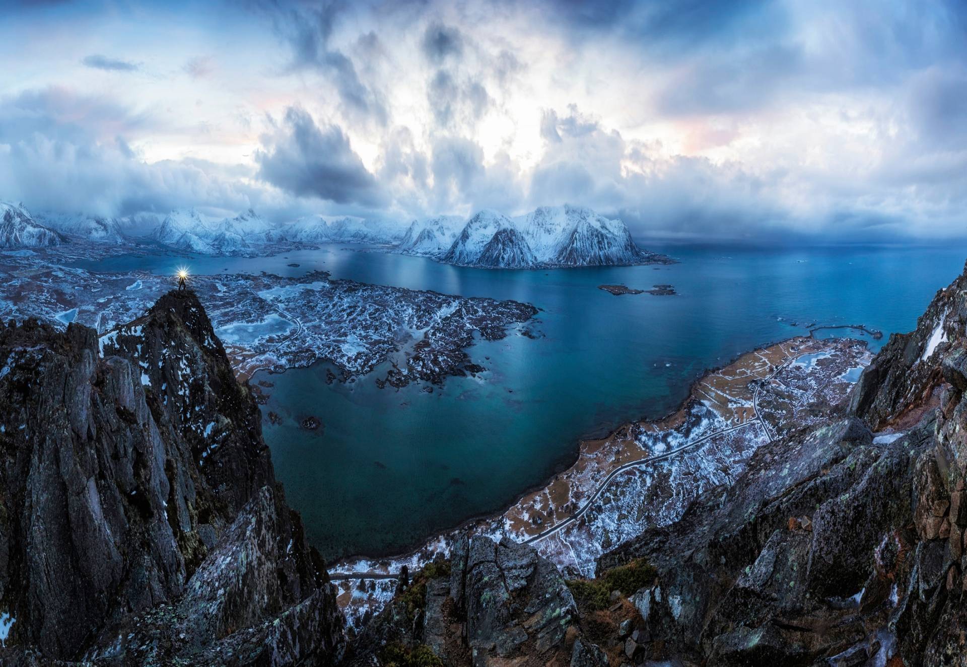 Papermoon Fototapete "Photo-Art DR NICHOLAS ROEMMELT, IM HIMMEL AUF HAZVEN" von Papermoon