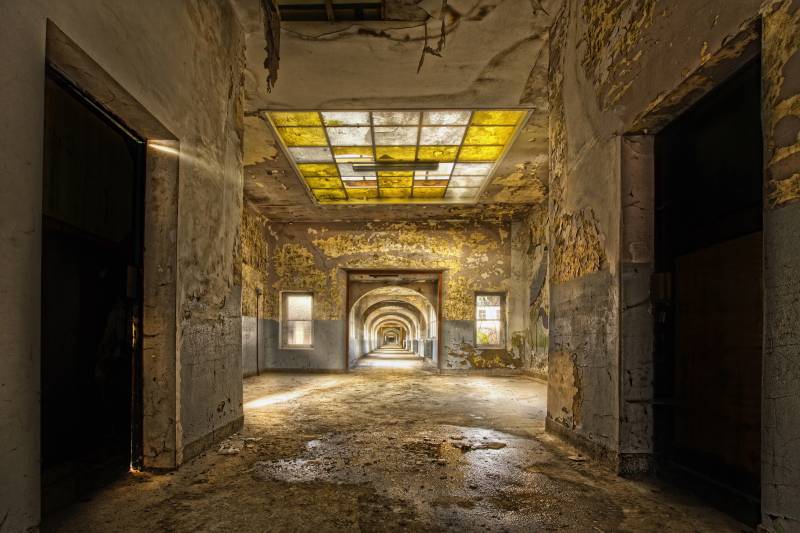 Papermoon Fototapete "Photo-Art PAUL BOOMSMA, LABYRINTH-SCHULE" von Papermoon