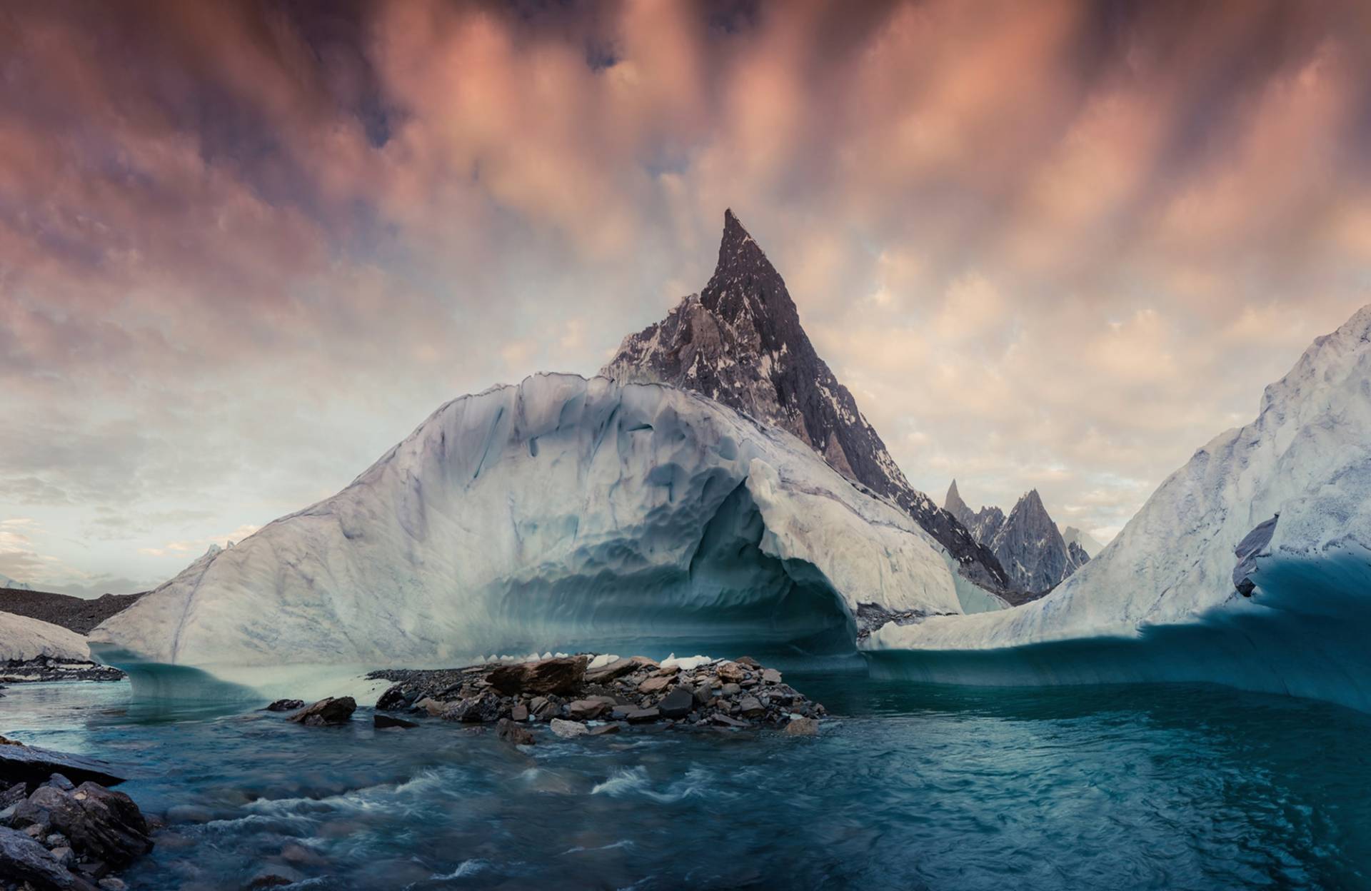 Papermoon Fototapete "Photo-Art QIYE, PAKISTAN K2" von Papermoon