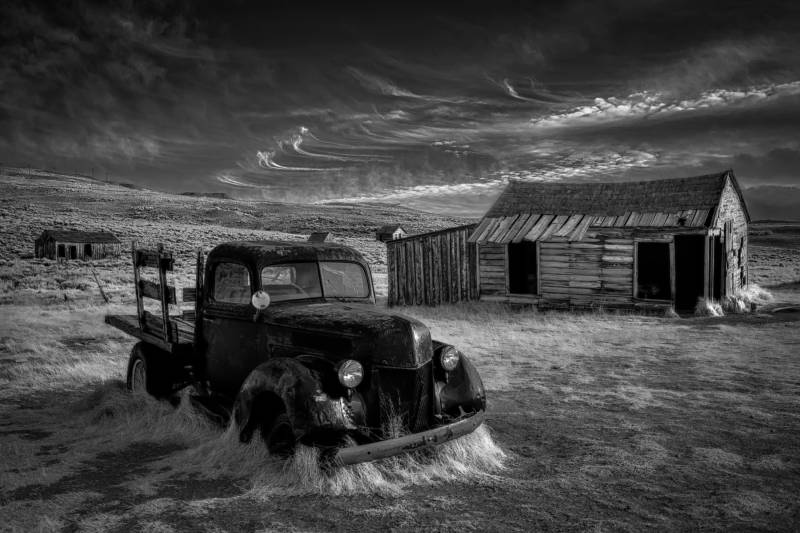 Papermoon Fototapete "Photo-Art ROB DARBY, KEIN GOLD MEHR" von Papermoon