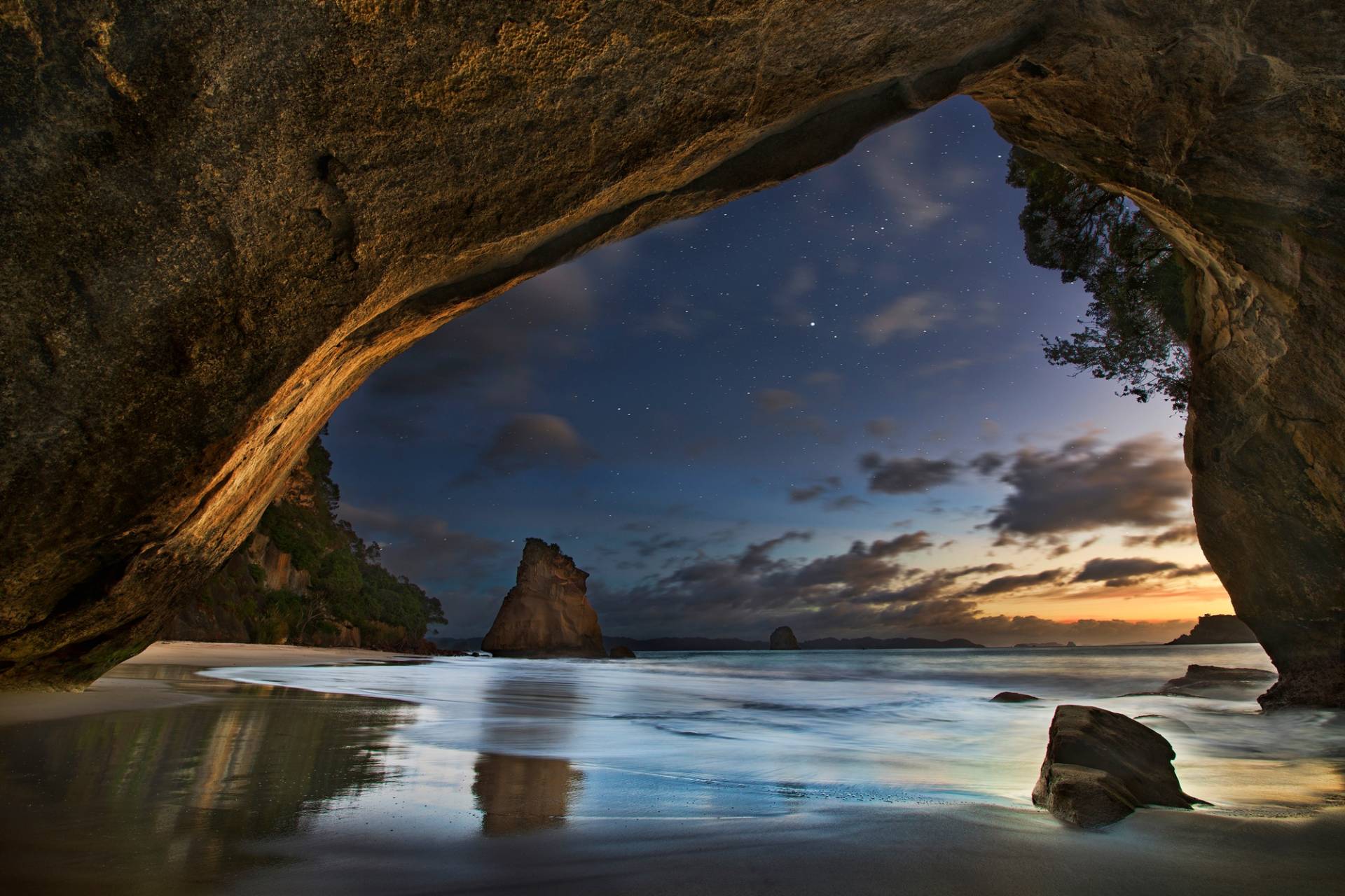 Papermoon Fototapete "Photo-Art YAN ZHANG, CATHEDRAL COVE" von Papermoon