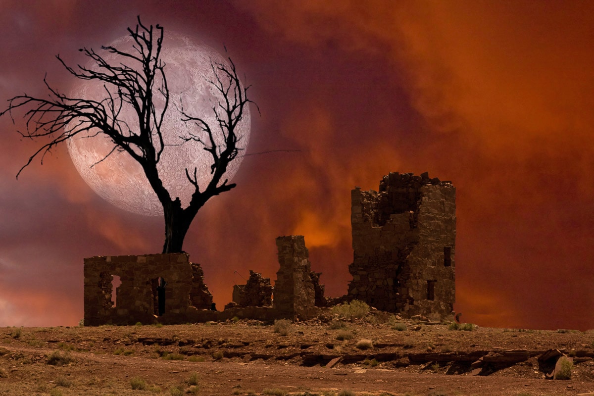 Papermoon Fototapete "Ruine in Landschaft mit Mond" von Papermoon