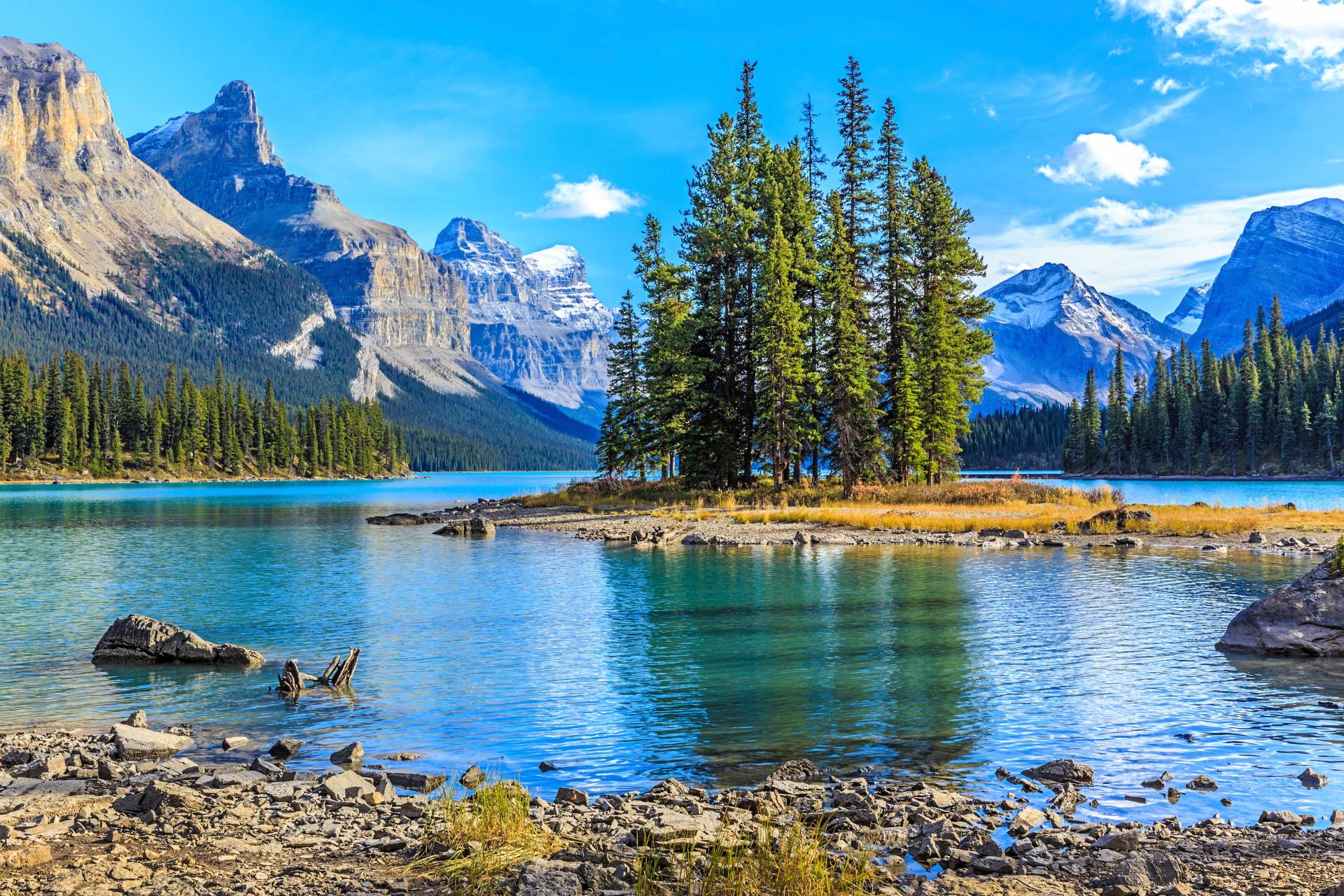 Papermoon Fototapete "Spirit Island in Maligne Lake" von Papermoon