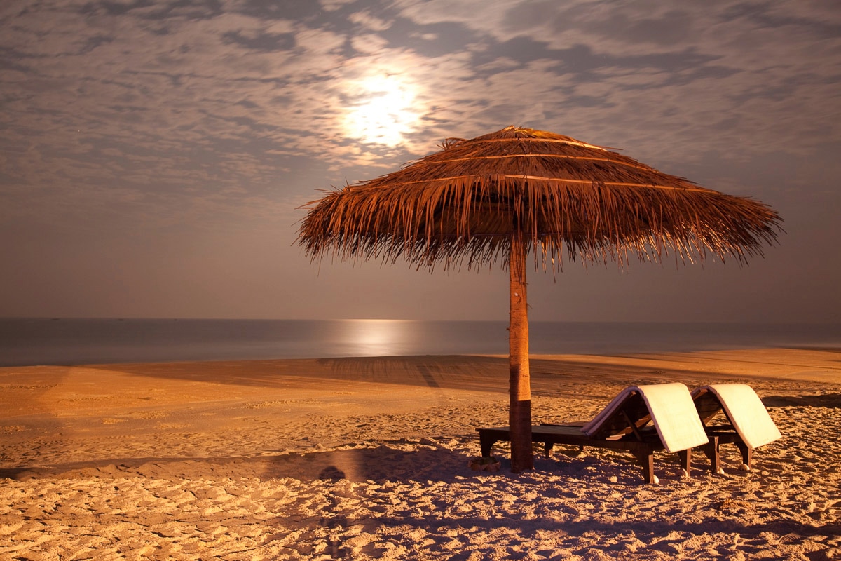 Papermoon Fototapete "Sunser Beach" von Papermoon