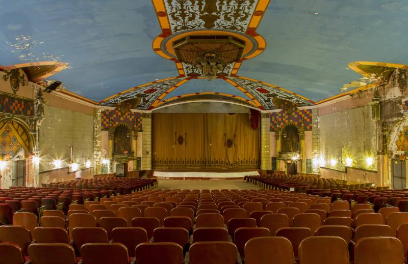 Papermoon Fototapete "THEATER-OPER BÜHNE VORHANG VINTAGE WANDBILD POSTER XXL" von Papermoon