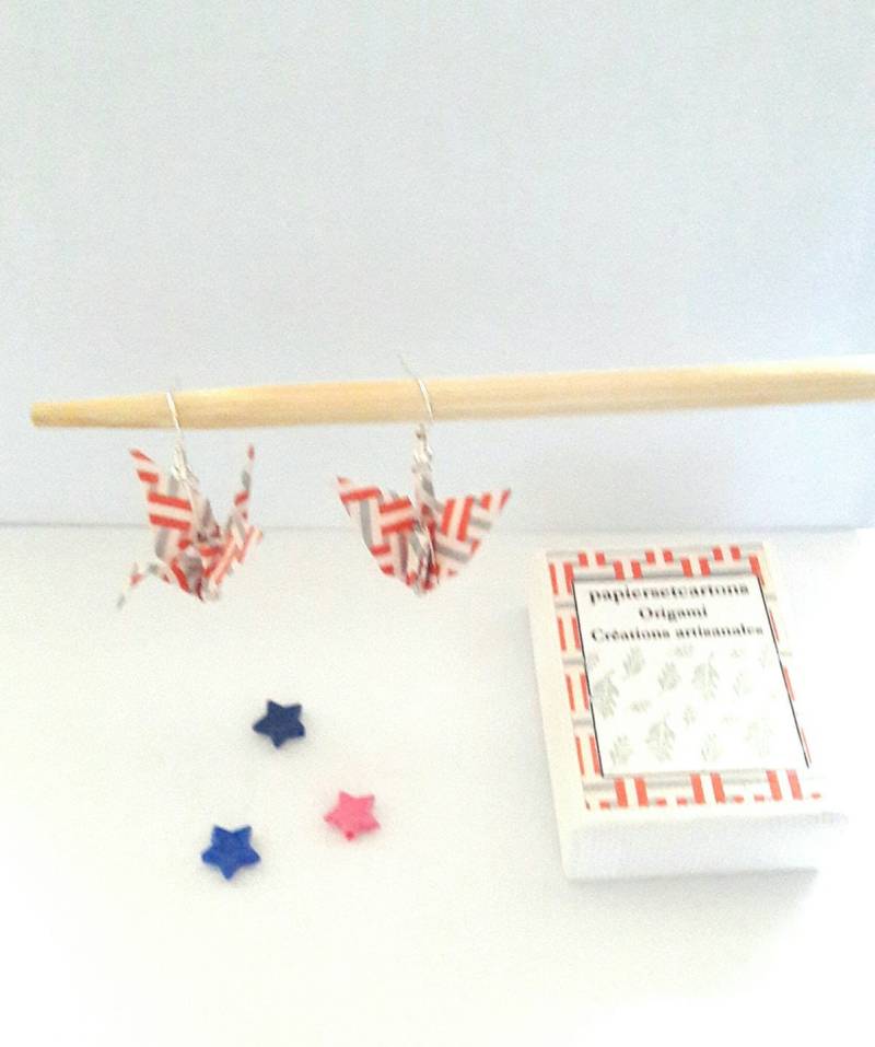 Origami - Kraniche Japanpapier Blaue, Rote Und Weiße, Perle Ohrhänger Origami - Kraniche Japanpapier Blaue, Rote Und Weiße, Perle Ohrhänger von Papiersetcartons