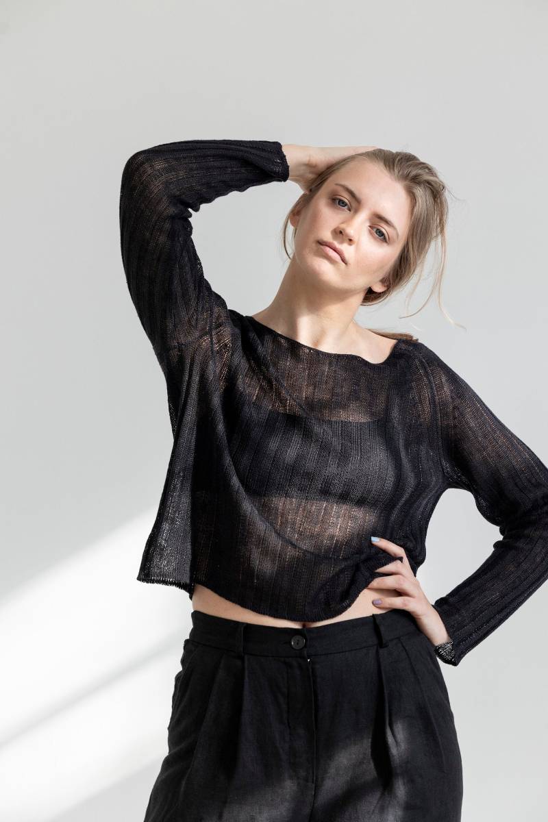 Handgestrickter Leinenpullover Gerippter Sommerpullover, Schwarzer Strick von PappusStore