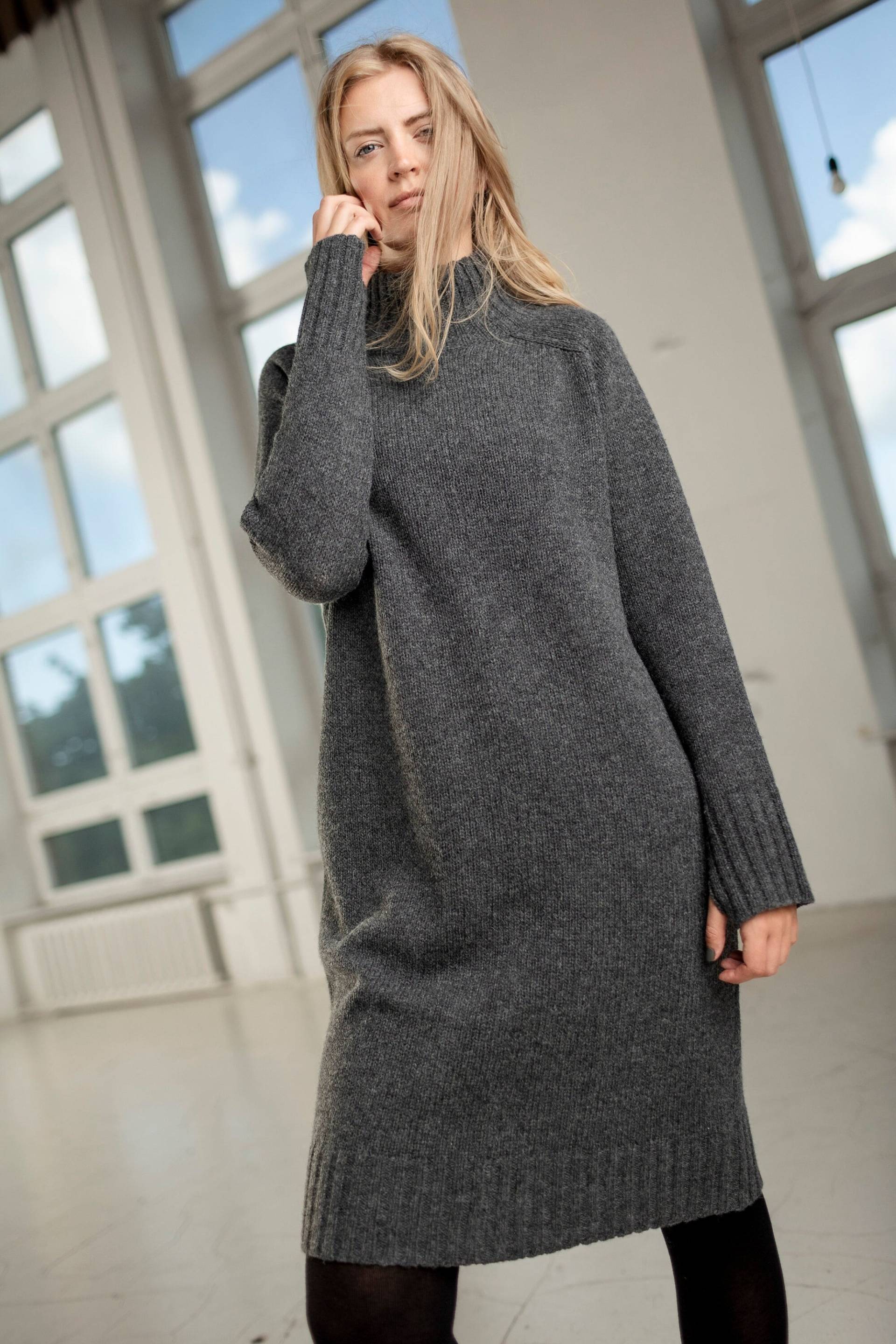 Neues Dickes Wollkleid, Strickpullover Kleid, Graue Midi Tunika, Rollkragenpullover, Bio Winterpullover von PappusStore