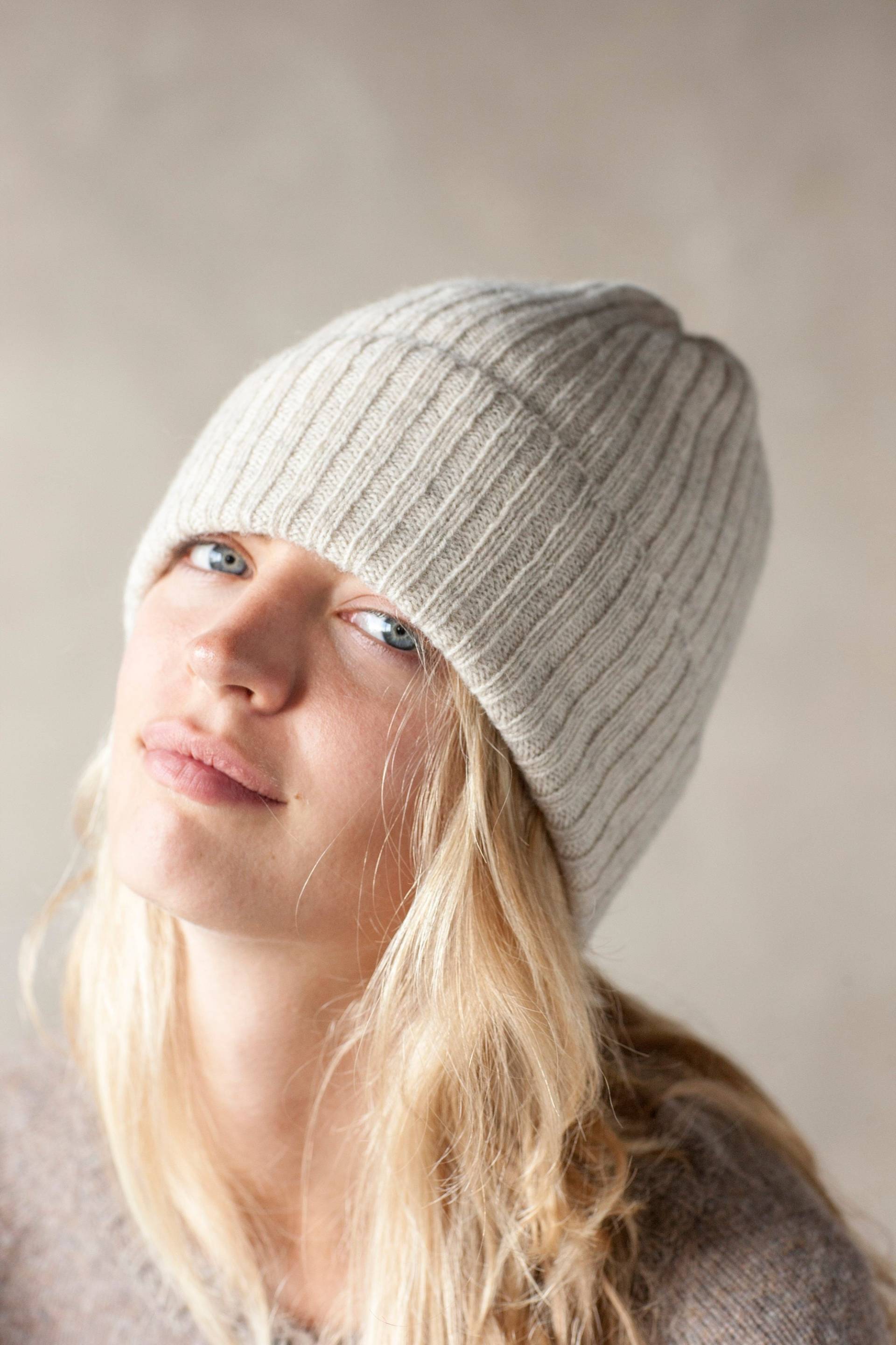 Slouchy Beanie in Off White, Wolle Wintermütze, Bio Schwarze Unisex Slouch Beanie, Wintermütze von PappusStore