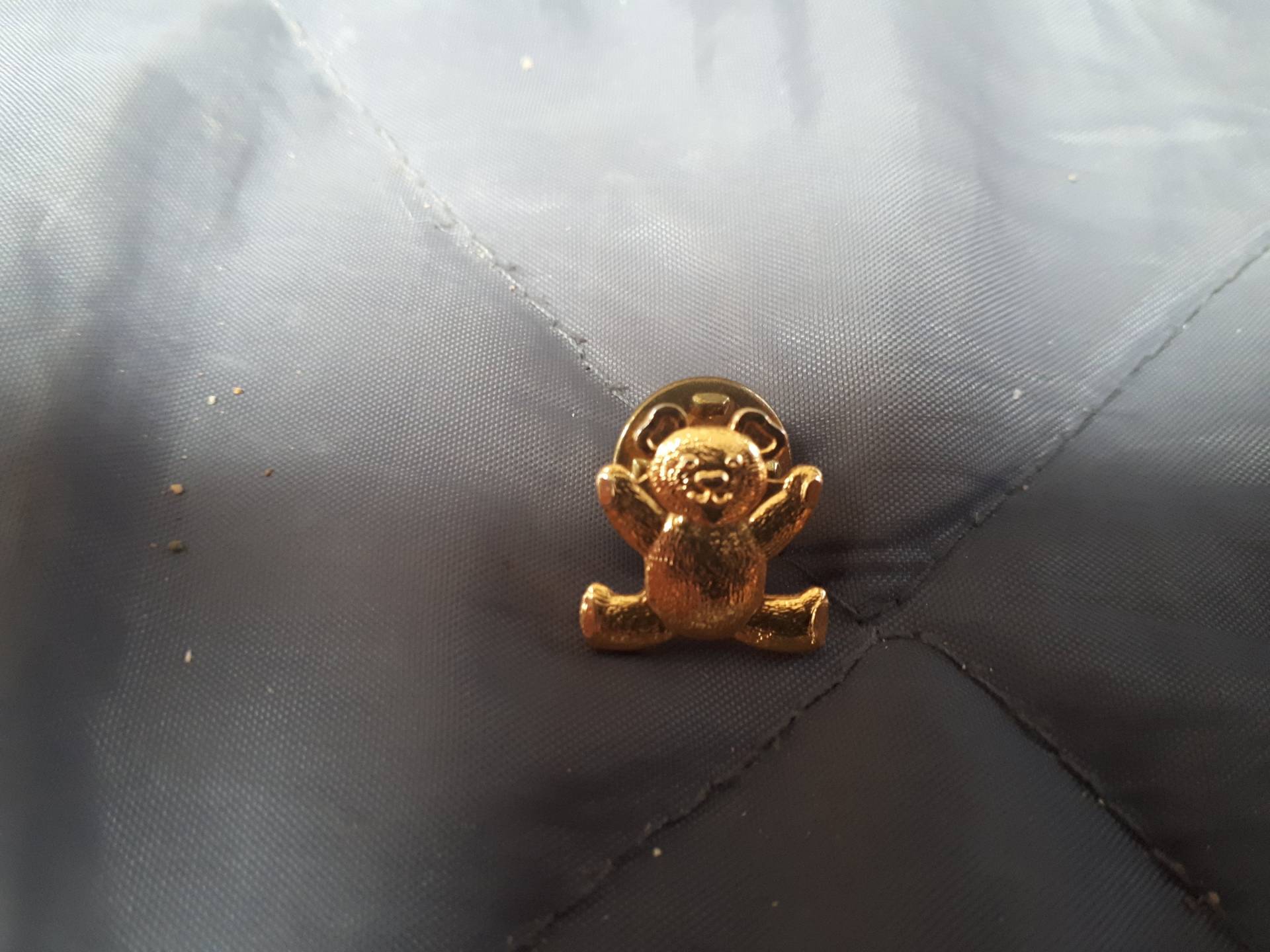 Weinlesegoldtone Kitsch Niedliche Teddy Bär Abzeichen - Boho Chic Retro Weinlesegoldtone Kitsch Niedliche Teddy Bär Abzeichen - Boho Chic Retro von PappysGang
