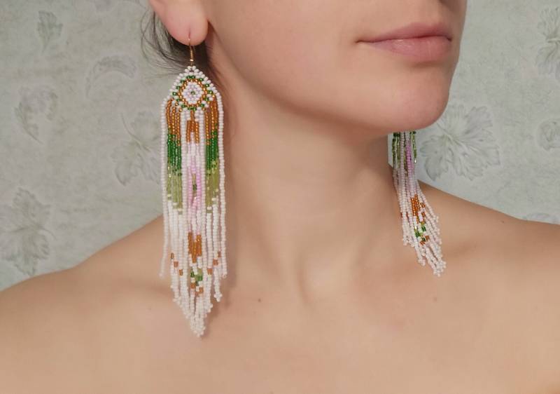 Tender Spring Vibes Long Beaded Earrings, Big Earring Brick Stitch Native America Style Bead Jewelry, Dangle von ParChevalier
