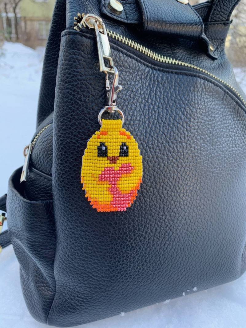 Yellow in Love Smiley Bead Keychain, Beaded Key Chain, Style Lanyard, Heart Carbine Badge Holder von ParChevalier