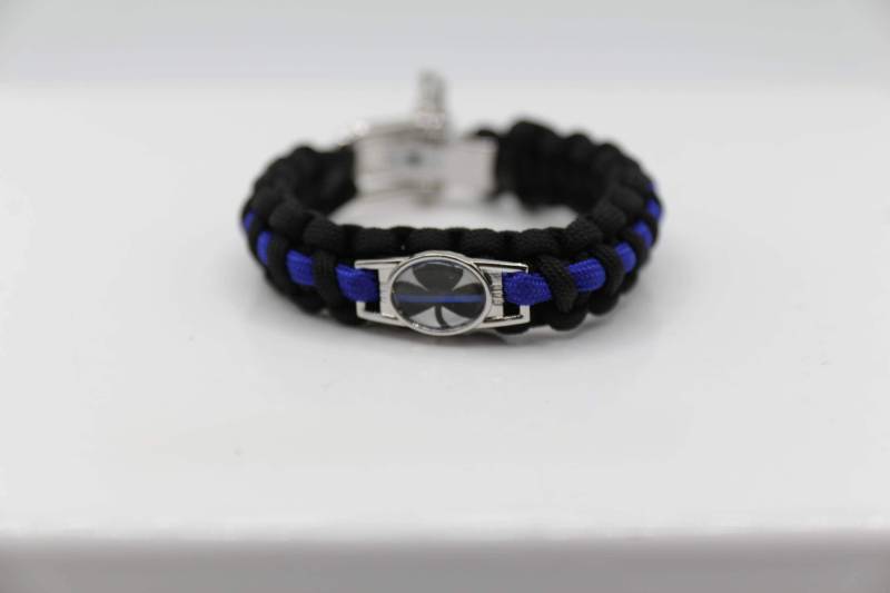 Dünnes Blue Line Serie Paracord Survival Armband - Blaues Kleeblatt Mit Verstellbarer Fußfessel Dünnes Blue Line Serie Paracord Survival Armband - Blaues Kleeblatt Mit Verstellbarer Fußfessel von Paracordinnovations