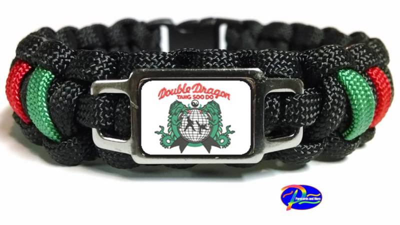 Martial Arts Studio Mma Logo Mit Farbigen Schrägstrich(En Paracord Survival Armband Schlüsselanhänger Lanyard Und Sets von Paracordsandmore