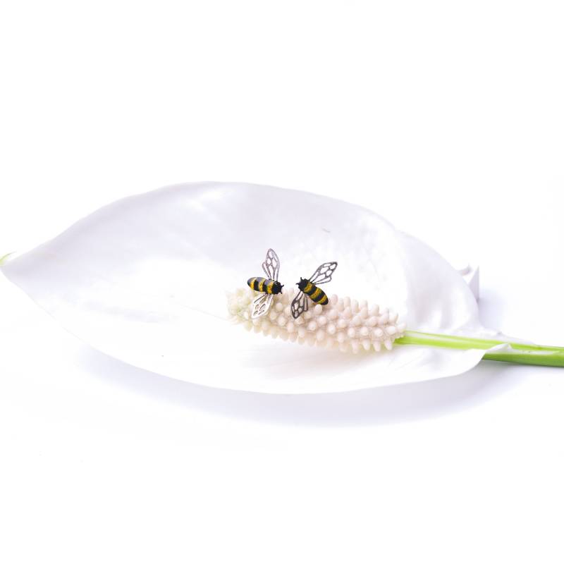 Handbemalte Bienen Ohrringe von ParadaJewelry