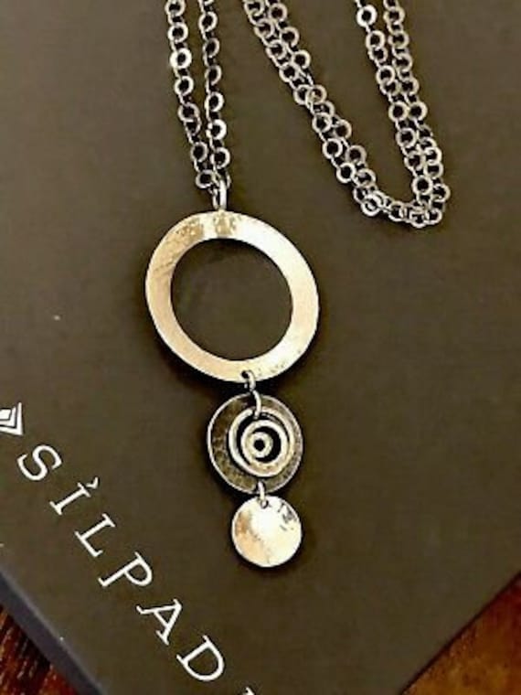 Silpada 925 Sterling Silber Gehämmert Dreieck Anhänger Halskette Silpada 925 Sterling Silber Gehämmert Dreieck Anhänger Halskette von ParagonSilverCo