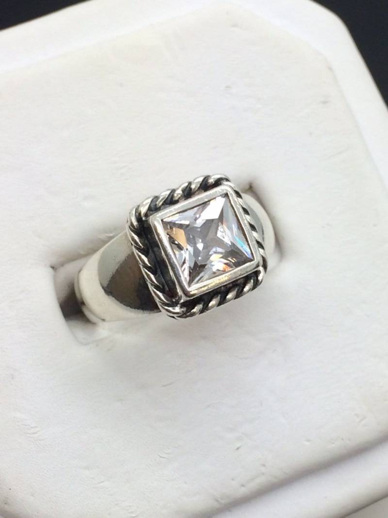 Silpada 925 Sterling Silber Zirkonia Quadrat Cz Ring Size 8 Silpada 925 Sterling Silber Zirkonia Quadrat Cz Ring Size 8 von ParagonSilverCo