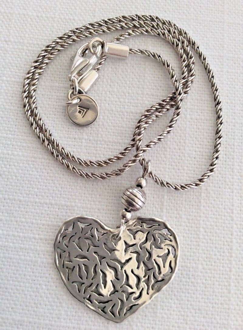 Silpada Filigrane Herz-Anhänger-Halskette Sterling Silber 925 Retired Vintage Silpada Filigrane Herz-Anhänger-Halskette Sterling Silber 925 Retired Vintage von ParagonSilverCo