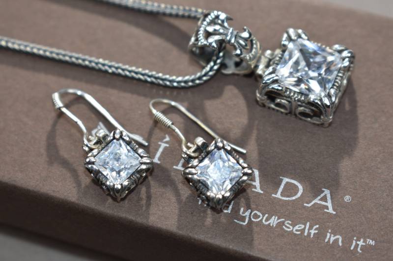 Silpada Uptown Sterling Silber Anhänger Halskette & Ohrringe Set Silpada Uptown Sterling Silber Anhänger Halskette & Ohrringe Set von ParagonSilverCo