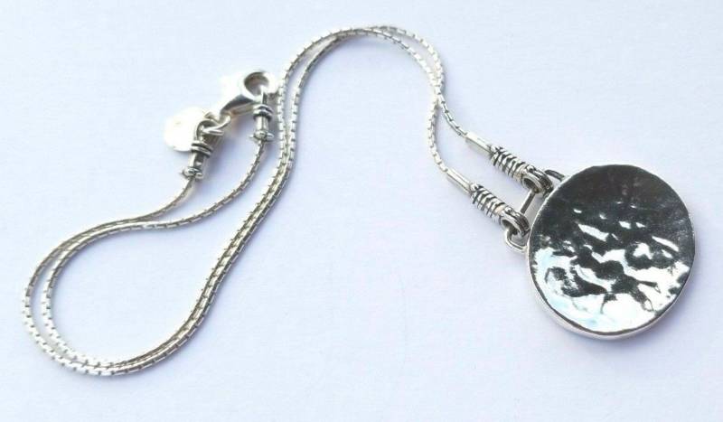 Silpada Sterling Silber Gehämmert Scheibe Anhänger Halskette 925 Silpada Sterling Silber Gehämmert Scheibe Anhänger Halskette 925 von ParagonSilverCo