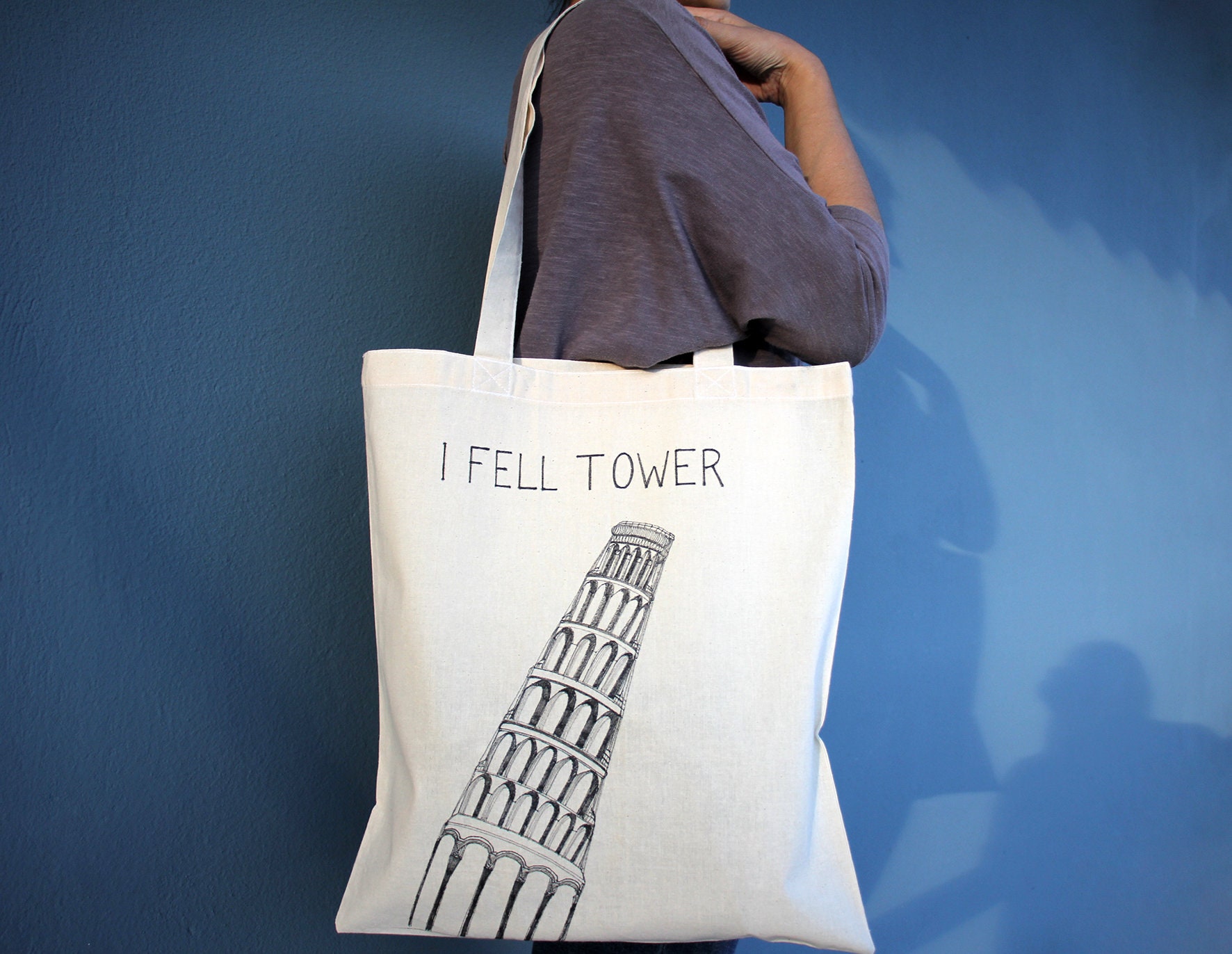 I Fell Tower | Auch Bekannt Als Pisa Tower von ParallelProjects