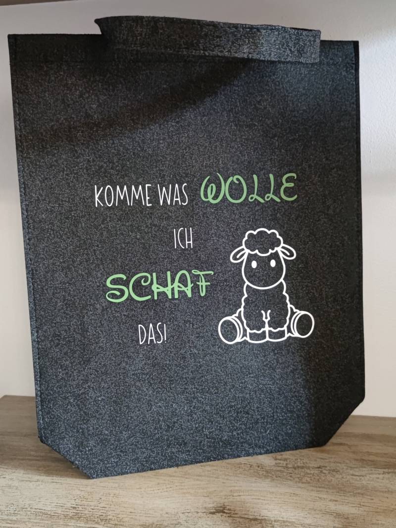 Große Filztasche Mit Spruch | Geschenk Für Liebe Menschen Unikate Aus Filz Schaf Geburtstagsgeschenk Große Filztasche Mit Spruch | Geschenk Für Liebe Menschen Unikate Aus Filz Schaf Geburtstagsgeschenk von ParamigoAccessoires