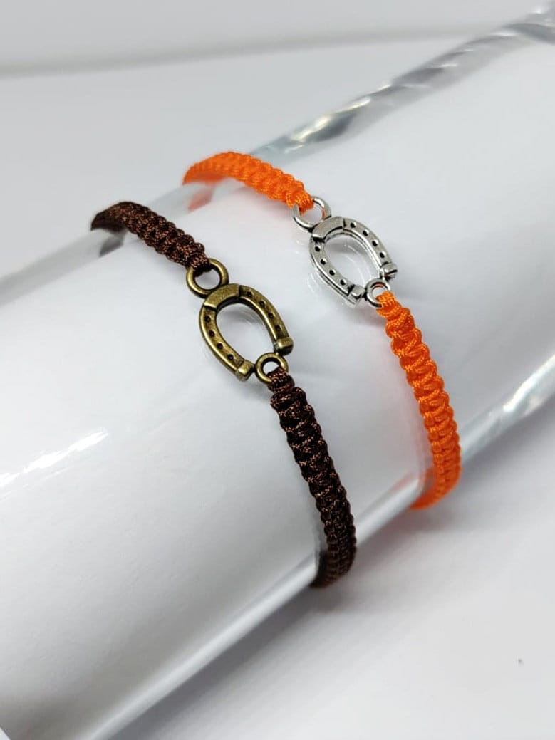 Pferdearmband Armband Makramee Huf | Glücksarmband Hufeisen Für Pferdefreunde Geschenk Reiterinnen Stallfeier Pferdearmband Armband Makramee Huf | Glücksarmband Hufeisen Für Pferdefreunde Geschenk Reiterinnen Stallfeier von ParamigoAccessoires