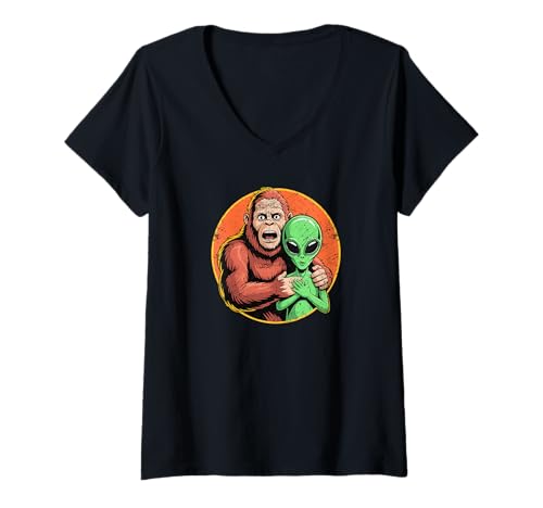 Damen Bigfoot Hugging Alien Cartoon Grafik lustig T-Shirt mit V-Ausschnitt Damen Bigfoot Hugging Alien Cartoon Grafik lustig T-Shirt mit V-Ausschnitt von Paranormal Buddies Wear