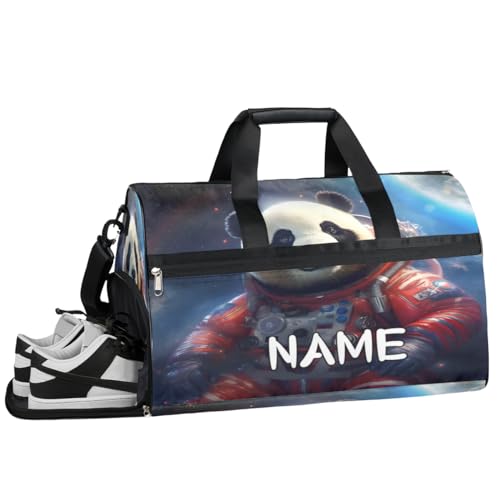 Sporttasche mit Panda-Astronaut, Sternenhimmel, mit Nassfach und Schuhfach, Reisetasche, für Damen und Herren, personalisierbar, für Übernachtung, Wochenende, Strandgepäck, Panda Astronaut von Pardick