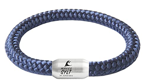 Das Original Sylt Surfer Gravur Unisex Segeltau Armband Paracord Geflochten Handmade Hochwertiger Magnetverschluss 8mm Durchmesser (Sylt-Waves (Marineblau), 19.00) von Paris Montana