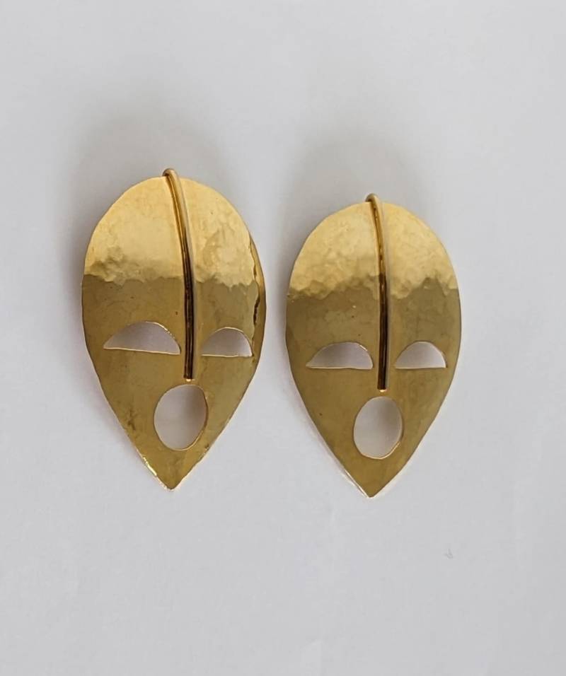 Vintage Ethnic Golden Ohrringe Designer Ohrclips Aus Gehämmertem Metall von ParisVintageBCN