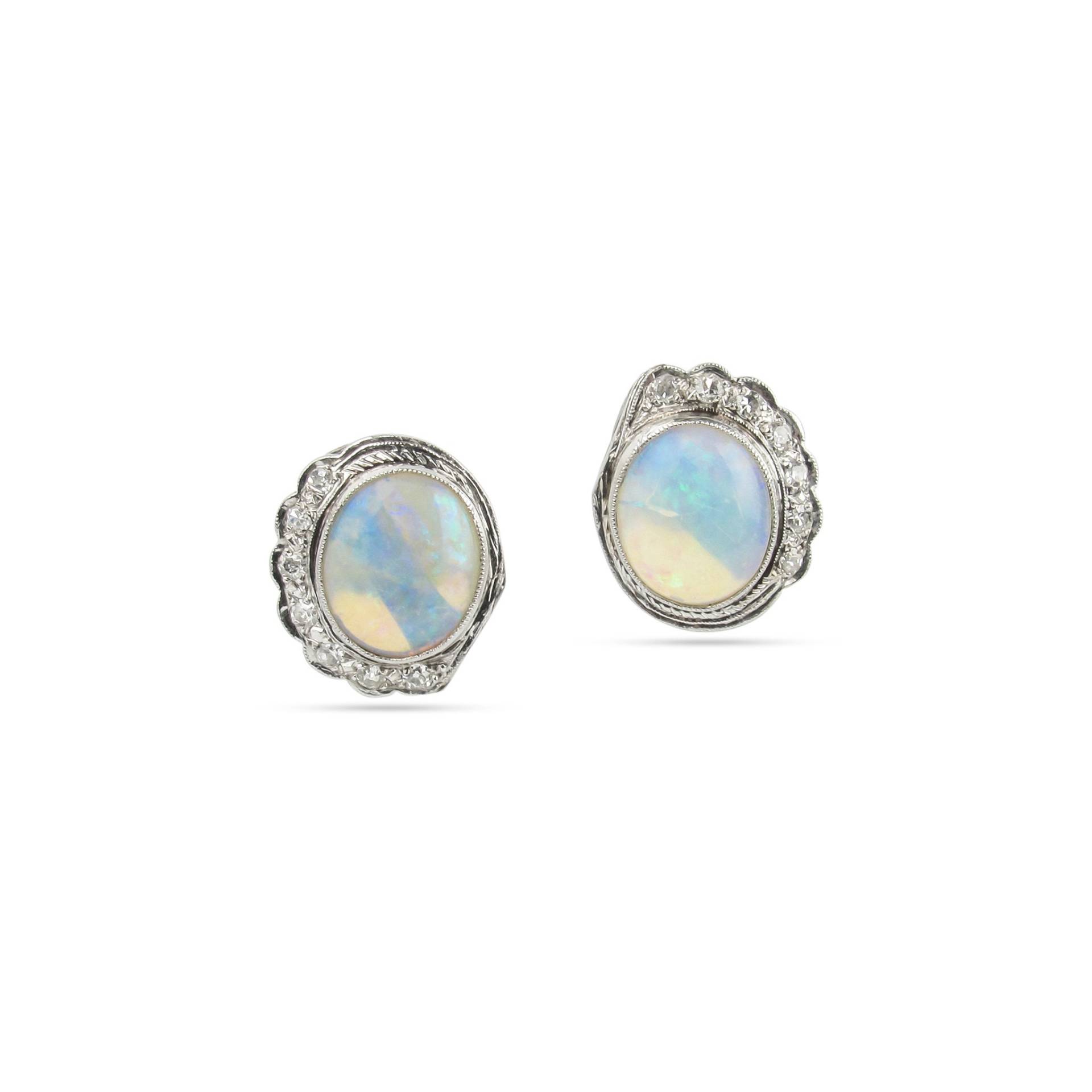 Antike 14K Cabochon Opal Und Diamant Ohrringe von ParkAvenueAntiques0